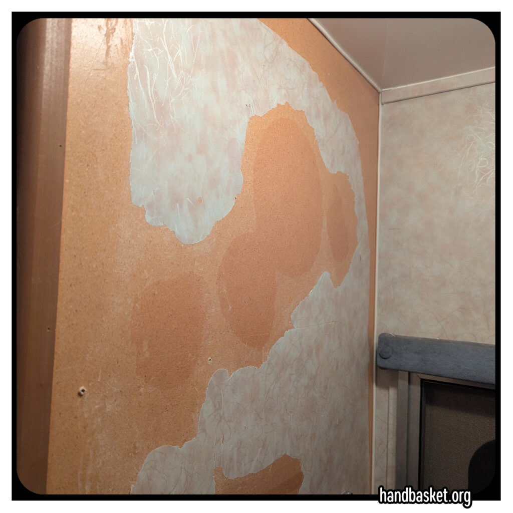 Snapshot of RV wall with wallpaper almost exactly as patchy as in the last snapshot